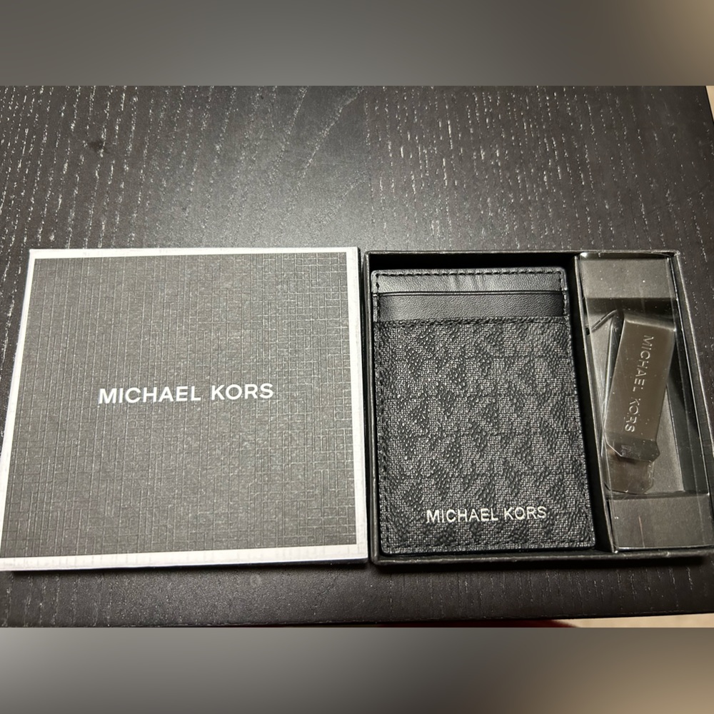 Michael Kors Money Clip and Card Holder